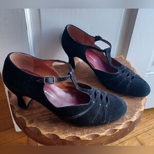 Re-Mix Black Suede T-strap Heels